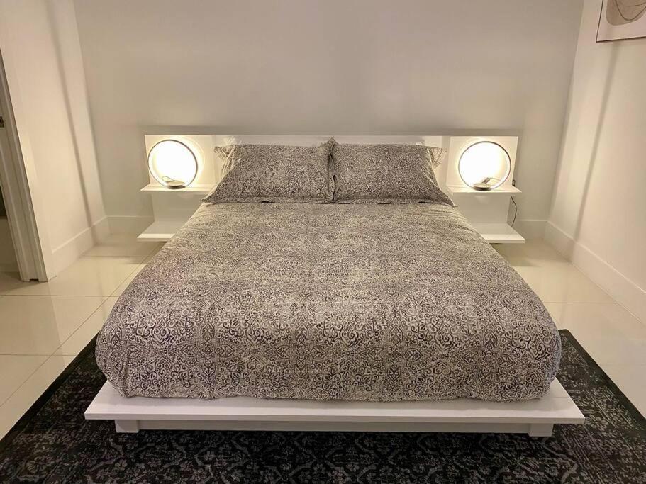 Across The Ocean Few Steps To Beach Contemporary Three Bedroom Townhouse Помпано Бийч Екстериор снимка