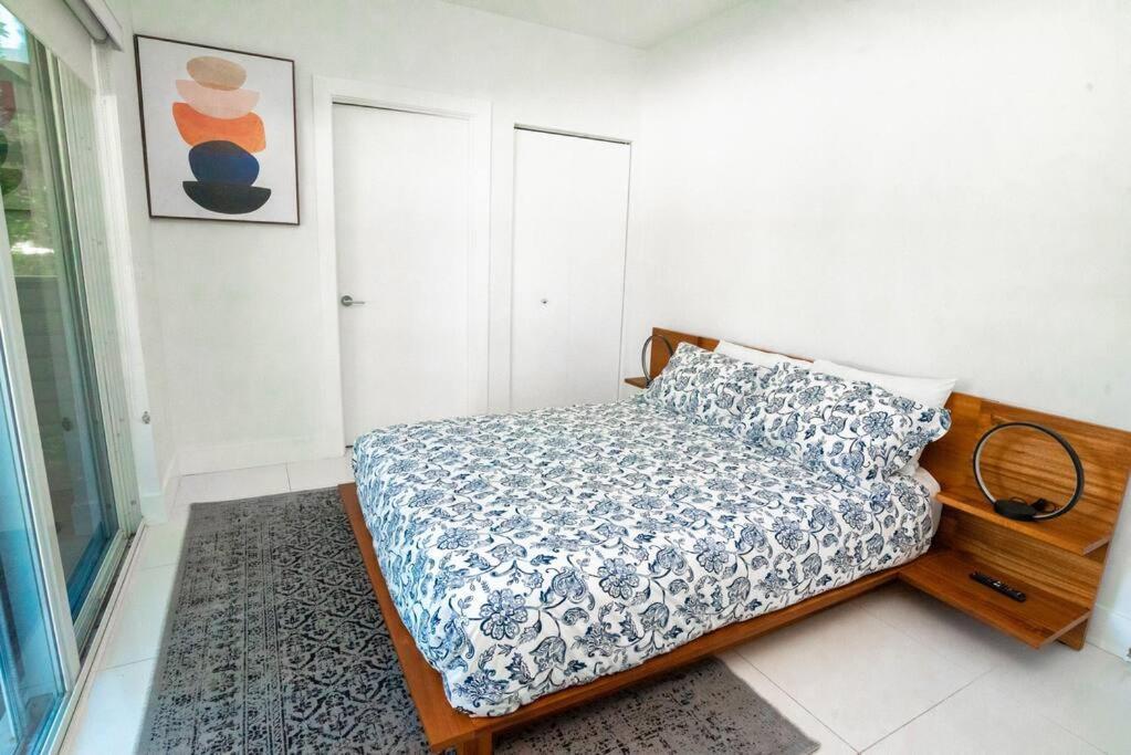 Across The Ocean Few Steps To Beach Contemporary Three Bedroom Townhouse Помпано Бийч Екстериор снимка